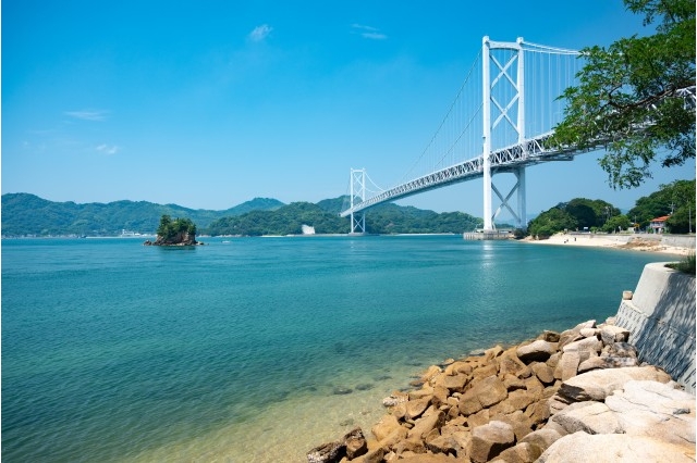 夏のしまなみ海道（因島大橋）
